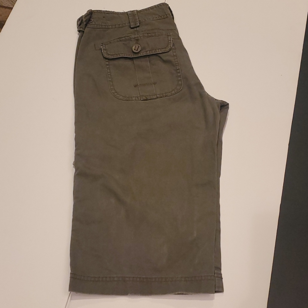 Shorts - Picture 3 of 7